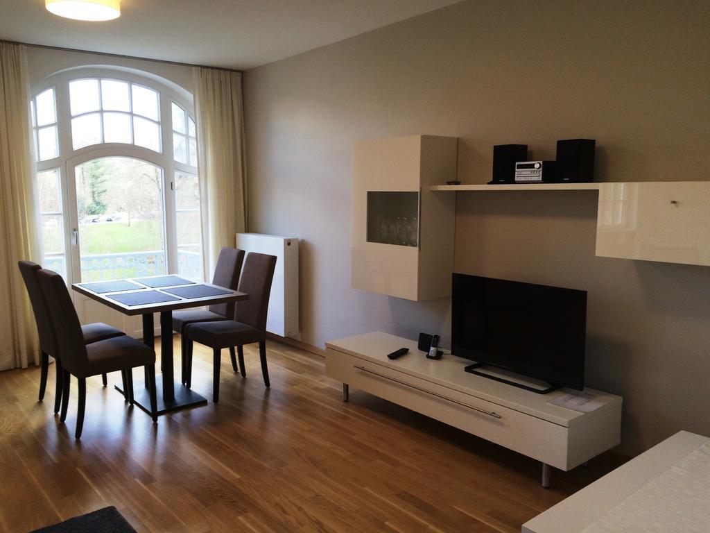 Appartements Am Kurpark Bad Pyrmont Exterior photo